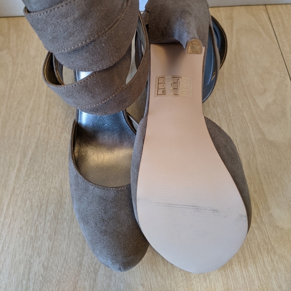 Spring Ladonne Gray Ankle Wrap Heels 8 - Picture 8 of 11